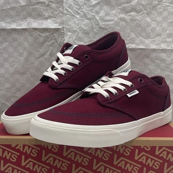 Vans Men's Burgundy Canvas Sneakers Atwood
Outdoor Port Rovale
VN000CX84QU - Picture 4 of 16